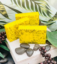 Load image into Gallery viewer, Lemon Poppyseed Soap
