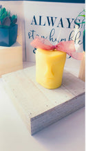 Load image into Gallery viewer, Pineapple Head Candle
